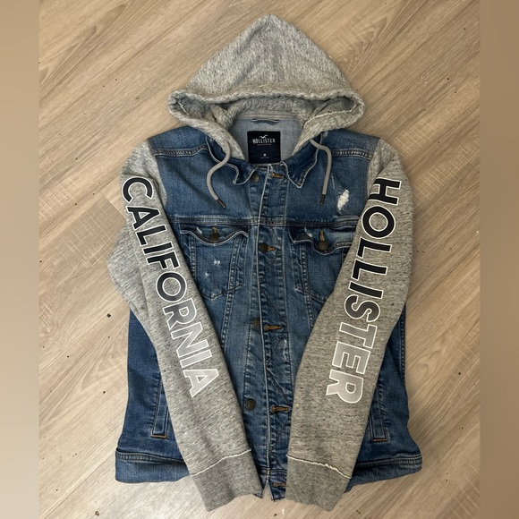Like New Hollister Jean Jacket with Sweatshirt Logo Sleeves Unisex size M - Picture 5 of 9